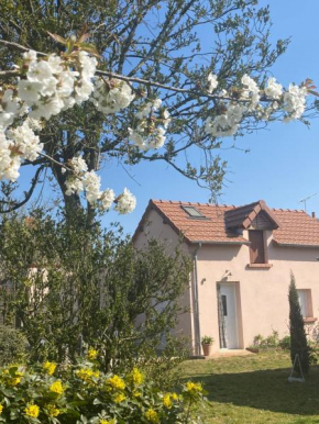 La petite maison des MADELEINE de GIEVRES